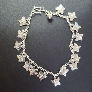 LIKE NEW Silver Tone Butterfly Charm Anklet with Classic Chain